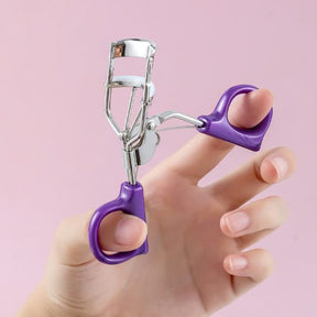 Eyelash Curler, Makeup Tool With Silicone Cushioned Curler Pad ,creates Eye-opening & Lifted Lashes (random Color)